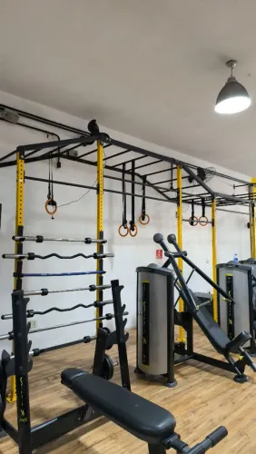 Equipamento para  treinamento funcional e calistenia 