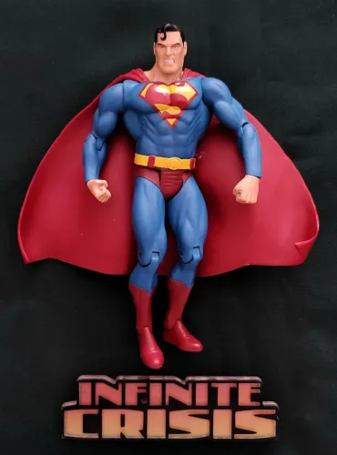 Superman Infinite Crisis - DC Direct 