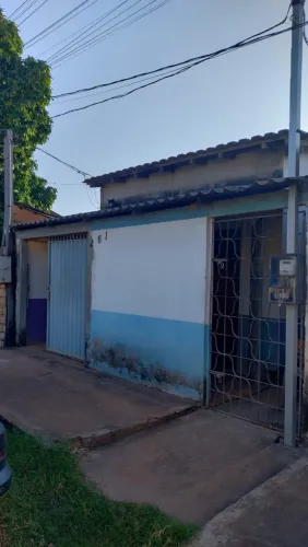 ALUGA -SE *