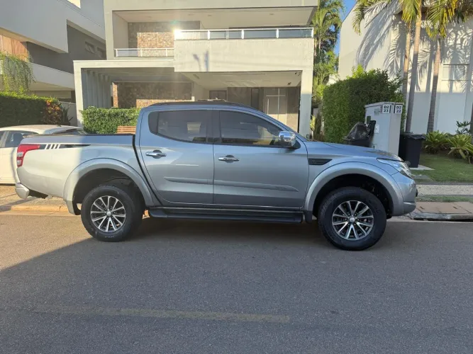Mitsubishi L200 Triton Sport HPE-S 2.4 CD Dies. AUT 2020