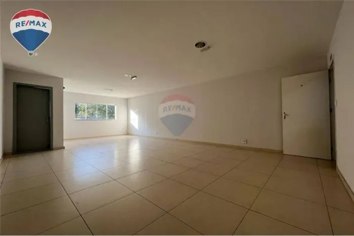 Sala Comercial para locação á 5 minutos do Centro de Poços de Caldas, 55 m² de área útil!