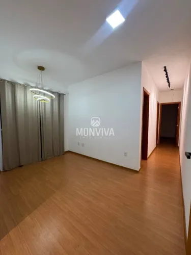 Apartamento com 2 dormitórios para alugar, 56 m² por R$ 2.500,00/mês - Plano Diretor Norte