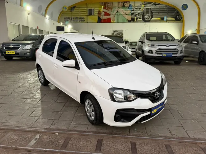 Toyota Etios X 1.3 Flex 16V 5P Mec. 2020