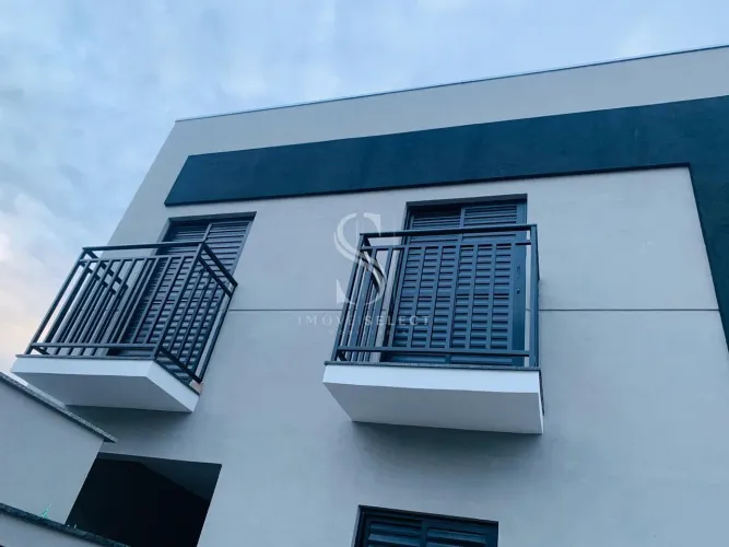 Parque Peruche, Prédio de 900m² com 22 apartamentos.