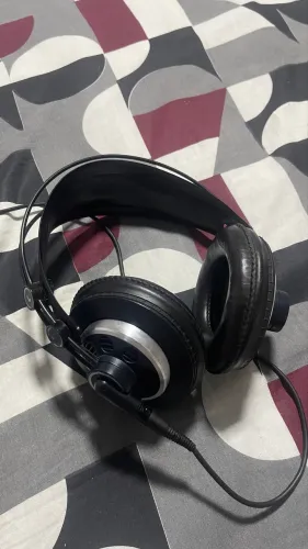 Fone AKG 240