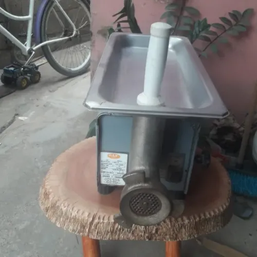 Máquina de moer carne CAF-8