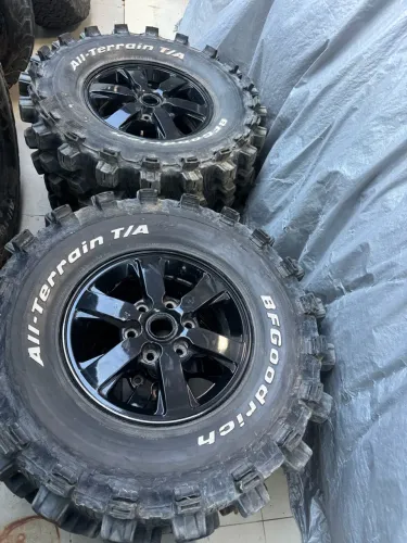 Pneus pra trila com roda da Triton aro 16 e pneus BF allterrain