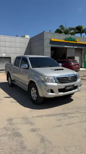 Toyota Hilux CD SRV D4-d 4X4 3.0 TDI Diesel AUT 2013