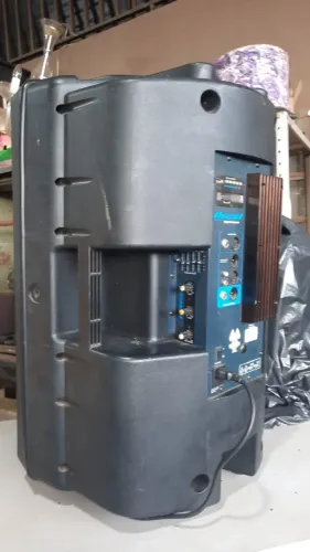 Caixa Ativa Oneal Opb 1015falante 15 " e corneta Pen Drive equalizador bem conservada 