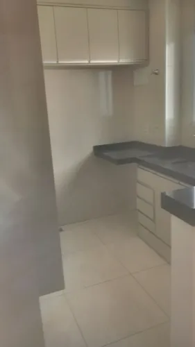 Alugo apartamento