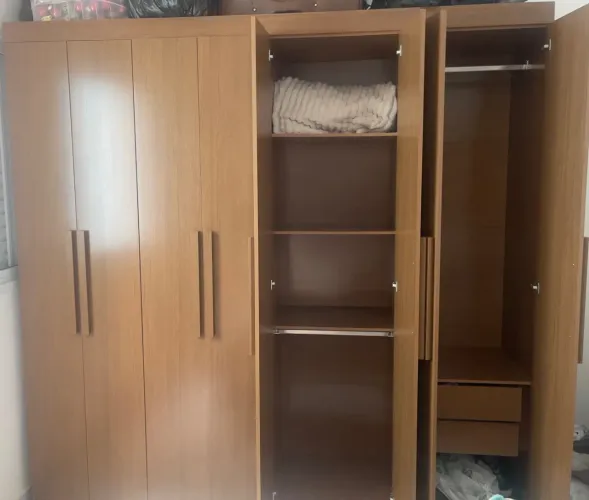 Guarda roupa 8 portas
