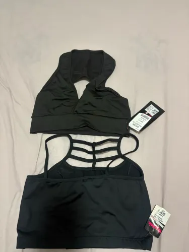 Vendo Dois Tops de Academia