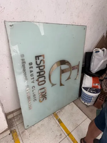 Vidro temperado para placa.