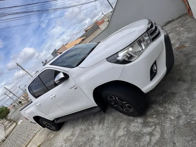 Toyota Hilux CD SRV 4X2 2.7 Flex 16V Aut. 2017