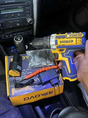 Parafusadeira/Furadeira Sem Fio 12V DAOYEE + Kit Completo - Nova
