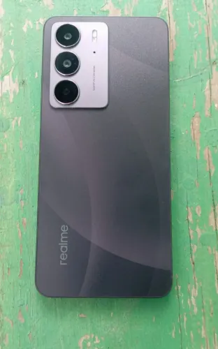 Celular semi-novo 4 meses de uso pega a aproximação de cartão e à prova d'água c75 redlme