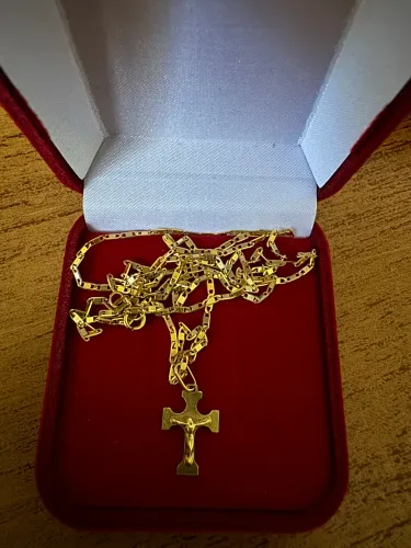 ?DISPONÍVEL? ? CORENTE EM OURO 18K ?MODELO PIASTRINE ? PINGENTE CRUCIFIXO