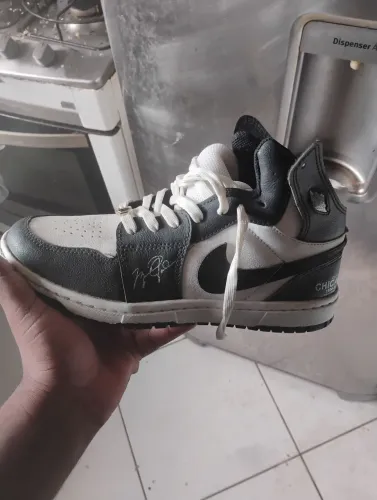 Tênis Nike cano longo Air Max zero nunca usado pra sair hoje