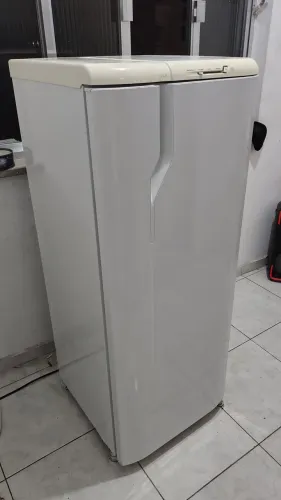 Geladeira pequena palito funcionando ENTREGO
