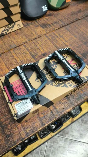 Pedais DaBomb V-Block Novos