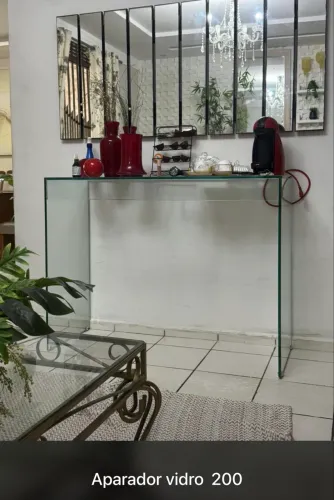 Aparador vidro