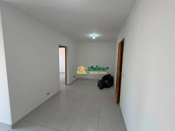 Apartamento com 2 dormitórios para alugar, 55 m² por R$ 2.580,00/mês - Vila Milton - Guaru