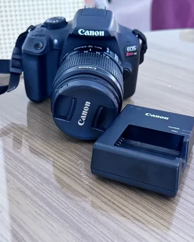 Canon EOS Rebel T6 + Lente 18-55mm IS II - 10 mil cliques
