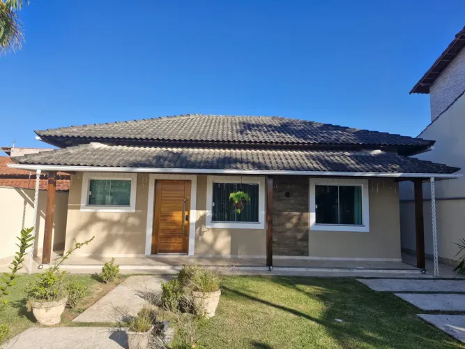 Casa em Itaipuacu 3 dormitórios, 1 suite + edícula e área gourmet 