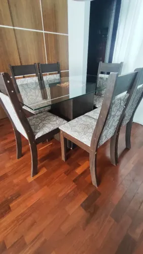 Mesa de vidro vom 6 lugares