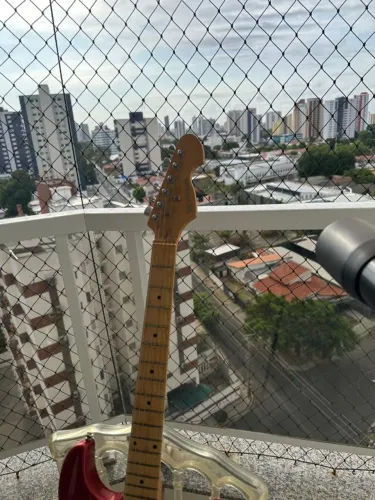 GUITARRA PRATICAMENTE NOVA MICHAEL