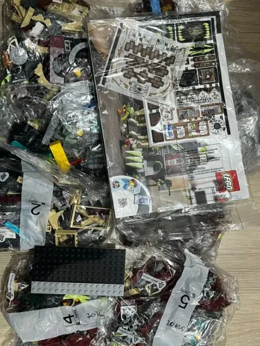 Lego Hidden Side 70425 - Newbury Haunted High School