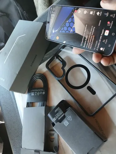 Celular  s25 FE , com garantia até março 2027