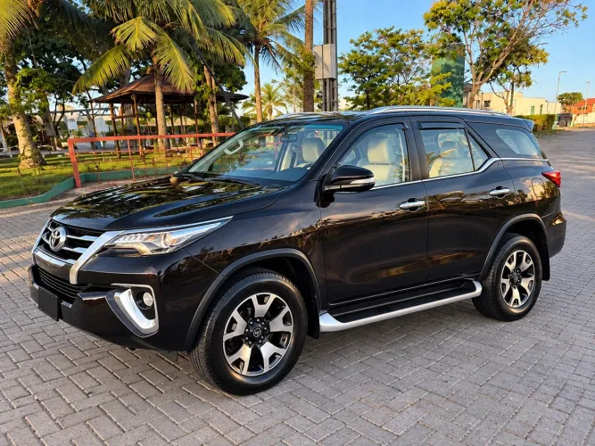 Toyota Hilux SW4 SRX Diamo. 4X4 2.8 TB DIE AUT 2020
