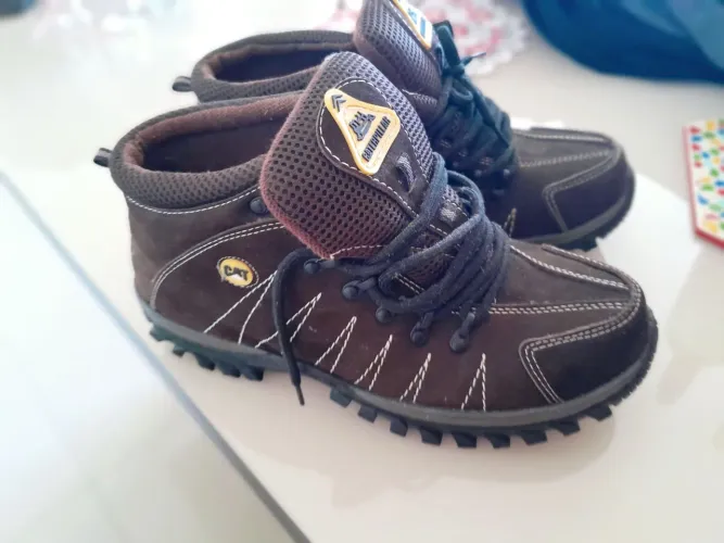Bota Caterpillar + Tênis Asics 44/45