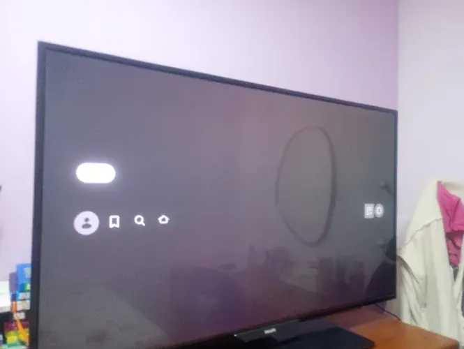 Smart tv Philips 43 com defeito na tela