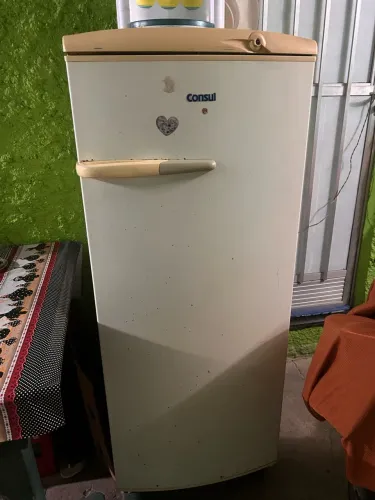 Geladeira gelando muito!