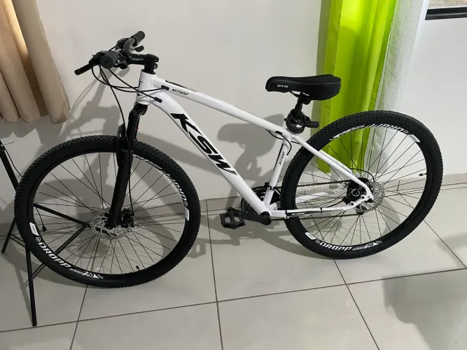 Bike KSW Semi Nova aro 29 - 24 Velocidades - Estado de Nova