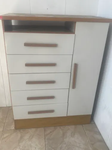 Vendo cômoda nova poucos messes de uso