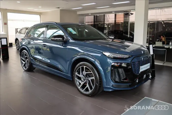 Audi E-Tron Performa. Black Aut. (elétrico) 2025