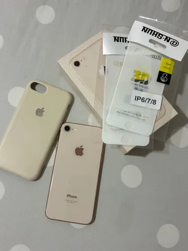 Celular iPhone 8