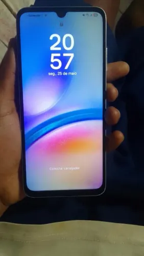 Celular novo ar05 Samsung novo