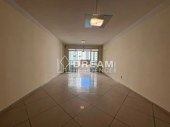 (Foco em Amplitude): Muito Espaço em Boa Viagem: 114m², 3 Quartos (1 Suíte) e Varandão!