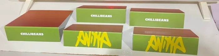 Expositor chilli beans Anitta
