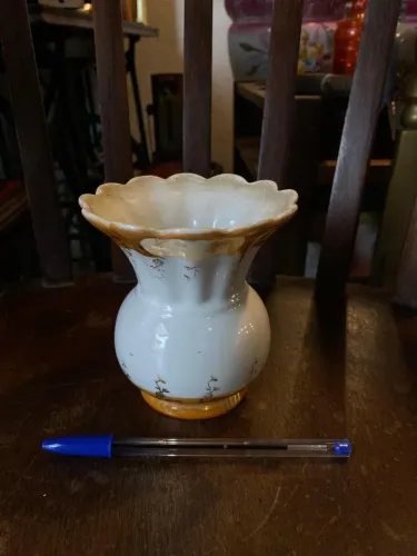 Pequeno vaso antigo em porcelana schimidt (ref:231)