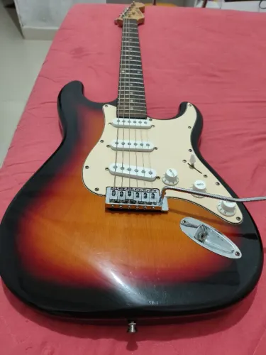 Guitarra Benson Stratocaster