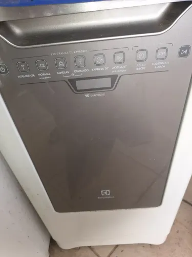 Lavadora de louça eletrolux 10 serviços pouco usada conservada como nova.Barato.2500,00
