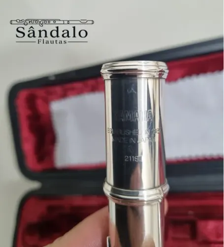 Flauta Yamaha YFL-211S ll Banhada a prata + Estojo + Brinde Flanela Deluxe