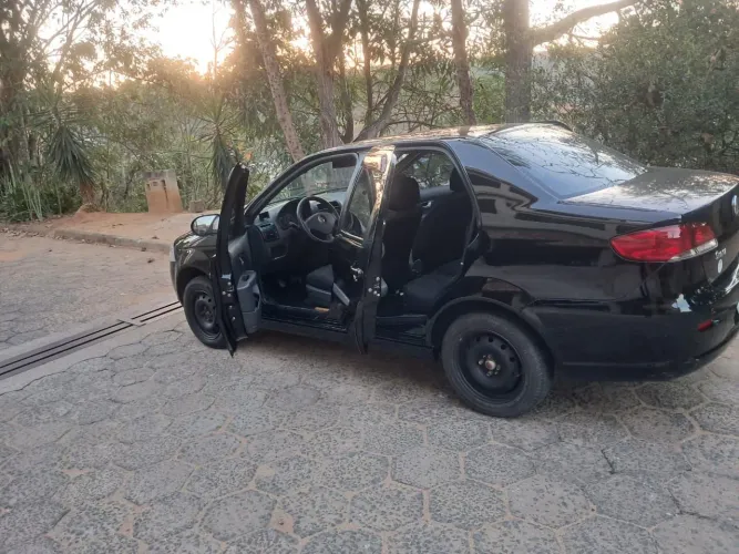 Fiat Siena EL 1.0 MPI Fire Flex 8V 4P 2011