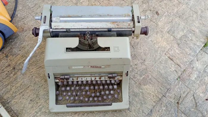 Máquina de Escrever Antiga