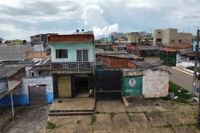 Lote com Loja Apartamento 2 Quartos na Av. Comercial Recanto das Emas/DF